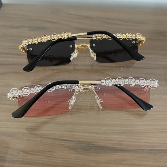 NEW! 💕Sparkling Stones Sunglasses - Picture 6 of 8